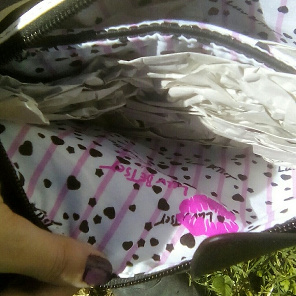 Betsey Johnson Black&White Striped Cat Bag NWT - Picture 4 of 7